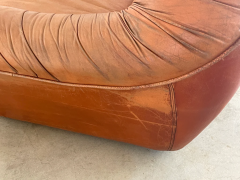 1970S ITALIAN LEATHER SOFA - 2670939