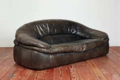 1970S ITALIAN LEATHER SOFA - 3650638