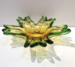1970s Vintage Italian Green Amber Murano Glass Star Shaped Bowl Vide Poche - 3502075