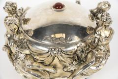 1970s sculptural Silver boxe with four women around a breast - 3035618