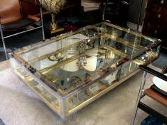 1970s showcase coffee table in brass and chrome - 917768