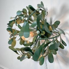 1980s Painted Mistletoe Tole Light - 3135073