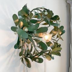 1980s Painted Mistletoe Tole Light - 3135074