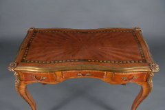 19TH CENTURY FRENCH LOUIS XV STYLE MARQUETRY LADYS TABLE DESK - 3537372