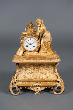 19TH CENTURY FRENCH ORMOLU FIGURAL MANTLE CLOCK SMILING LADY WITH BOOKS - 3566305