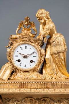19TH CENTURY FRENCH ORMOLU FIGURAL MANTLE CLOCK SMILING LADY WITH BOOKS - 3566513