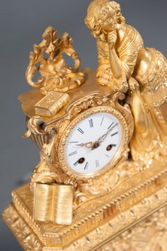 19TH CENTURY FRENCH ORMOLU FIGURAL MANTLE CLOCK SMILING LADY WITH BOOKS - 3566528