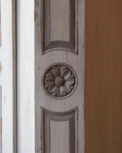 19th Century Alpine Painted Cupboard in White and Gray - 4465008
