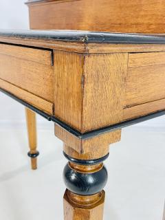 19th Century American Classical Revival Writing Table in Solid Oak with Ebonized - 4202360