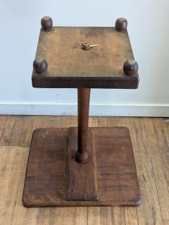 19th Century American Walnut Pedestal Table - 4561971