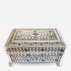 19th Century Anglo Indian Vizagapatam Miniature Shell and Faux Ivory Ring Box - 1709536