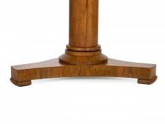 19th Century Austrian Biedermeier Walnut Antique Round Center Table - 1179674
