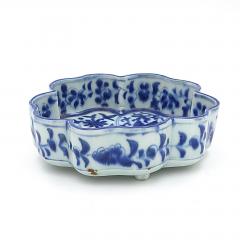 19th Century Blue and White Lobed Dish Japan - 4012237