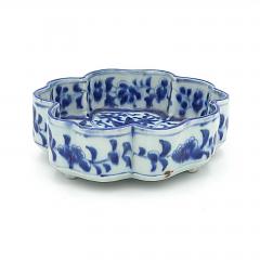 19th Century Blue and White Lobed Dish Japan - 4012238