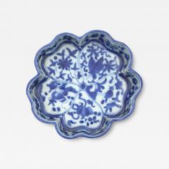 19th Century Blue and White Lobed Dish Japan - 4014706