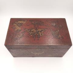 19th Century Chinese Lacquered Box with Gilt Decoration - 3630357