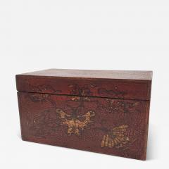19th Century Chinese Lacquered Box with Gilt Decoration - 3630547