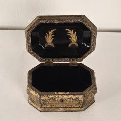 19th Century Chinese Lacquered Gilt Tea Caddy - 4563118
