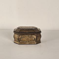 19th Century Chinese Lacquered Gilt Tea Caddy - 4563122