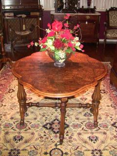 19th Century English Burl Walnut Sutherland Table - 1705142