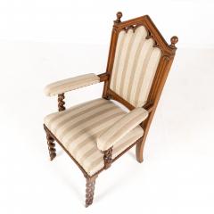 19th Century English Gothic Oak Armchair - 3615417