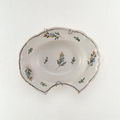 19th Century French Fa ence Shaving Bowl - 4001182