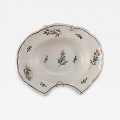 19th Century French Fa ence Shaving Bowl - 4003144