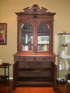 19th Century French Provincial Highly Carved Oak Hunt Bookcase - 4128244