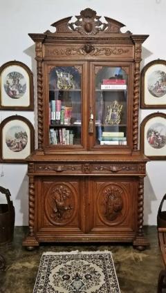19th Century French Provincial Highly Carved Oak Hunt Bookcase - 4128300