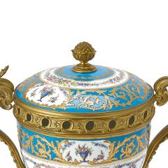 19th Century French S vres Porcelain Covered Decorative Potpourri Urn - 4463527