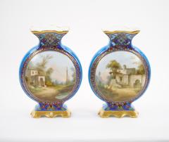 19th Century French hand Painted Decorated Porcelain Vases - 3282498