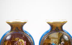 19th Century French hand Painted Decorated Porcelain Vases - 3282500