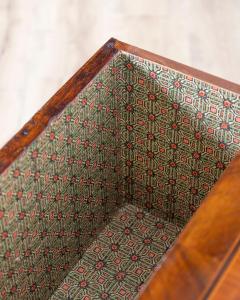 19th Century Italian Louis XVI Style Walnut and Marquetry Bedside Cabinet - 4402318