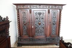 19th Century Italian Renaissance Style Carved Walnut Bedroom Set Five Pieces - 2230985