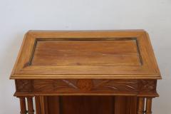 19th Century Italian Walnut Antique Kneeler - 2670289