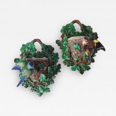 19th Century Pair of Hugo Lonitz Naturalistic Majolica Finch in Oak Wall Pockets - 1909632