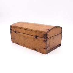 19th Century Pine Box U S A  - 3070507