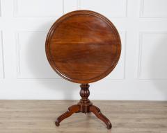 19th Century Round Mahogany Tilt Top Pedestal Table - 4402354