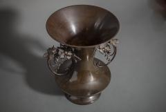 19th Century Superior Quality Japanese Bronze Vase With Grape Vine Handles - 1662906