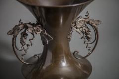 19th Century Superior Quality Japanese Bronze Vase With Grape Vine Handles - 1662911