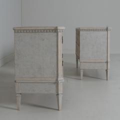 19th Century Swedish Gustavian Style Pair Of Bedside Chests - 1710274