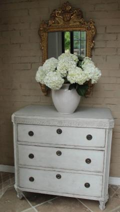 19th Century Swedish Gustavian Style Pair of Painted Bedside Chests - 582493