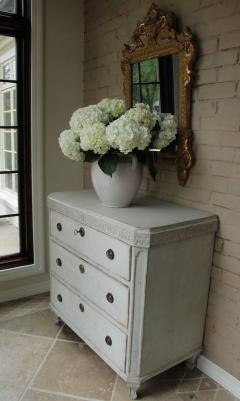 19th Century Swedish Gustavian Style Pair of Painted Bedside Chests - 582494