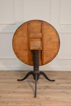 19th Century Swedish Gustavian Tilt Top Table in Painted Finish - 4507252
