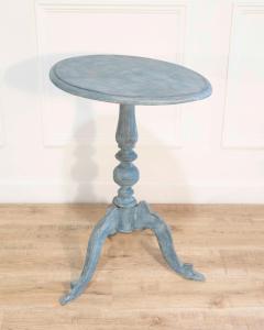 19th Century Swedish Tripod Oval Table in Original Painted Finish - 4507197