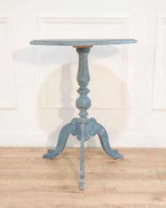 19th Century Swedish Tripod Oval Table in Original Painted Finish - 4507199