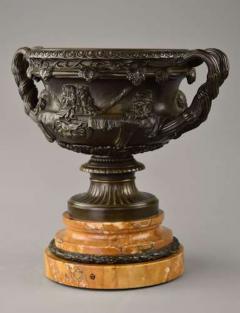 19th century Grand Tour bronze reduction of The Warwick Vase - 4806245
