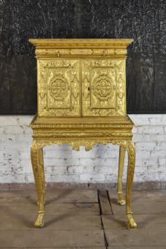 19th century gilt jewelry cabinet with fitted 17th century Italian Interior - 740482