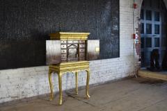 19th century gilt jewelry cabinet with fitted 17th century Italian Interior - 740489