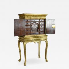 19th century gilt jewelry cabinet with fitted 17th century Italian Interior - 740677